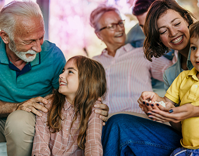 Darstellung von Risikogruppen und Menschen für die eine Grippeschutzimpfung relevant ist – für ein unbeschwertes Miteinander.